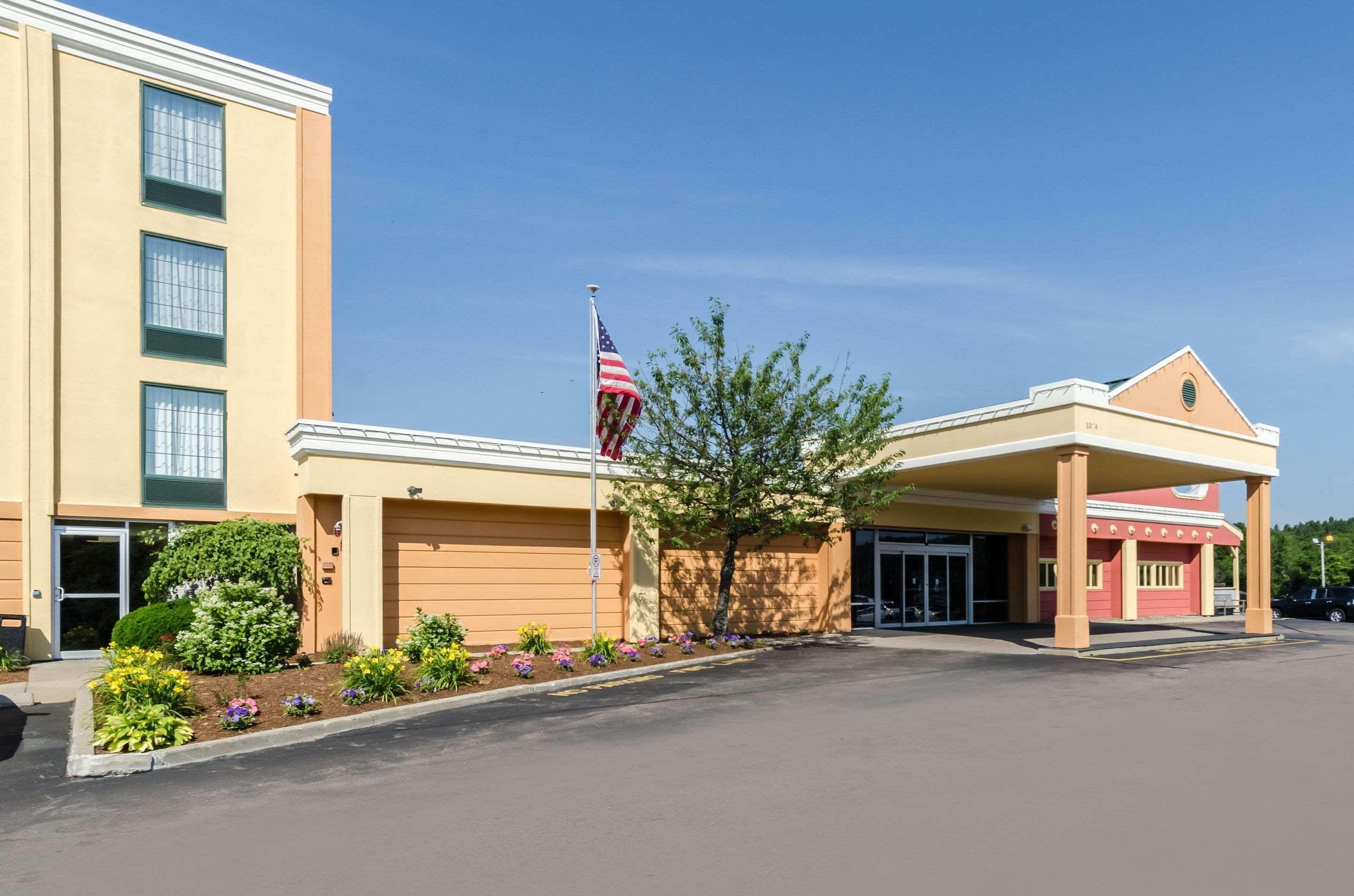 Comfort Inn Randolph-Boston Exterior foto