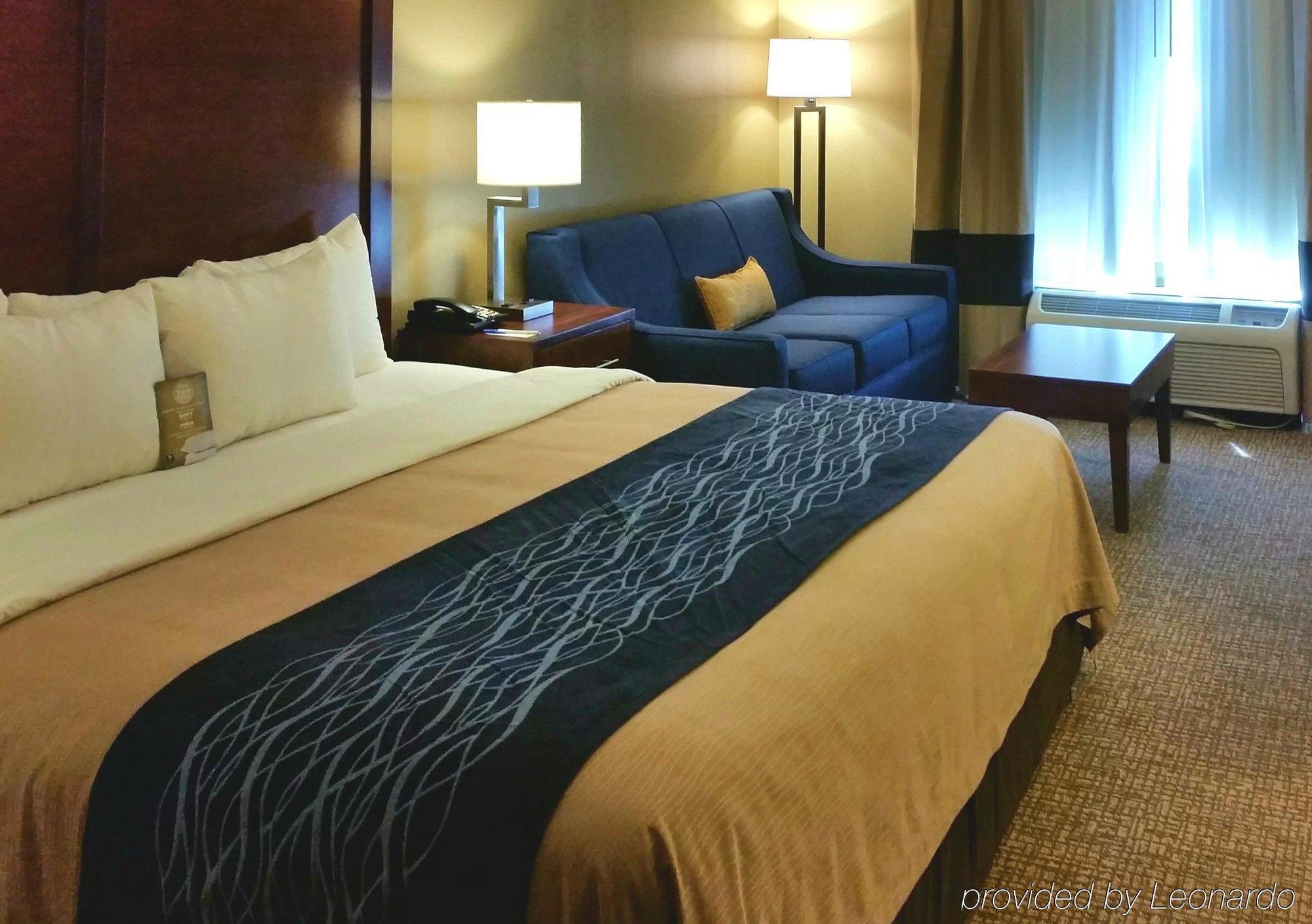 Comfort Inn Randolph-Boston Exterior foto